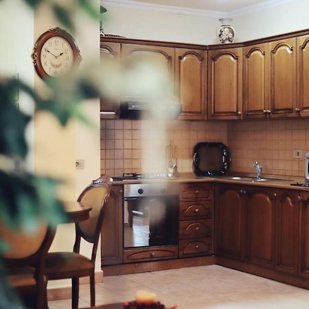 Tirana Taiwan Center Apartment Bagian luar foto